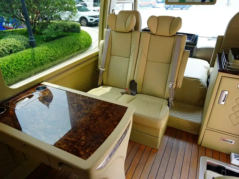 Toyota Coaster 2020 — фото 14