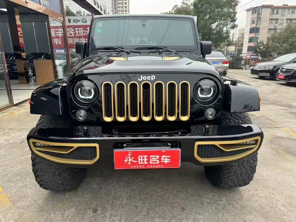 Jeep Wrangler 2014 — фото 1