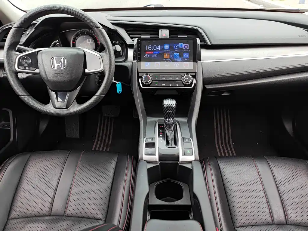 Honda Civic 2018 — фото 11