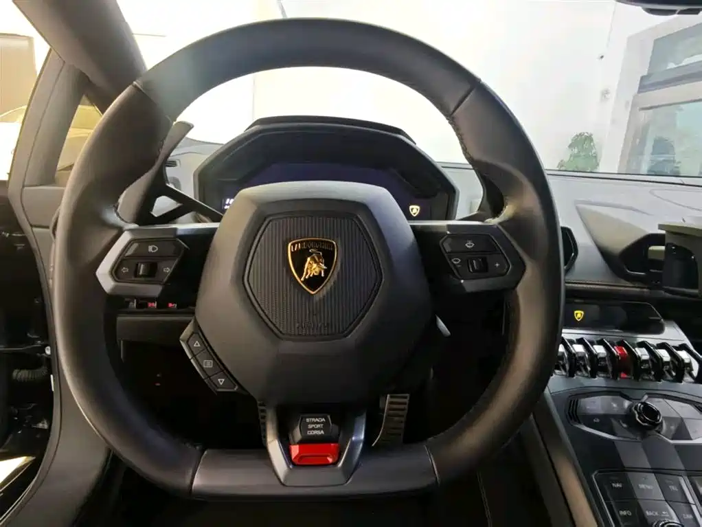 Lamborghini Huracán 2016 — фото 11
