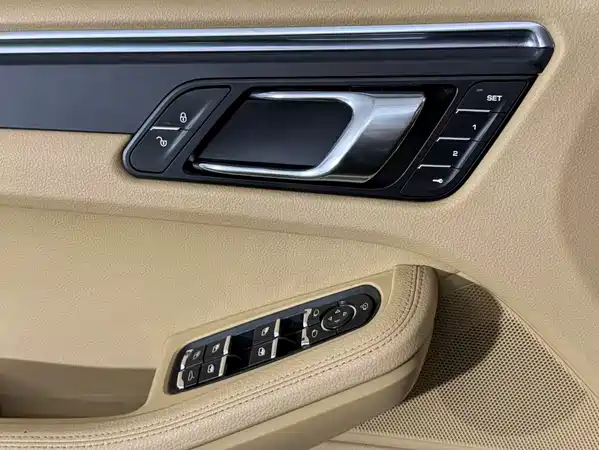 Porsche Macan 2014