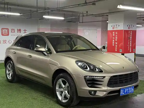 Porsche Macan 2014