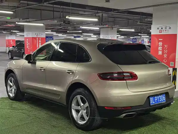 Porsche Macan 2014