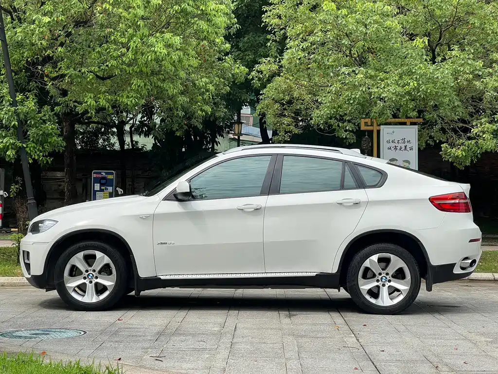 BMW X6 2014 — фото 11