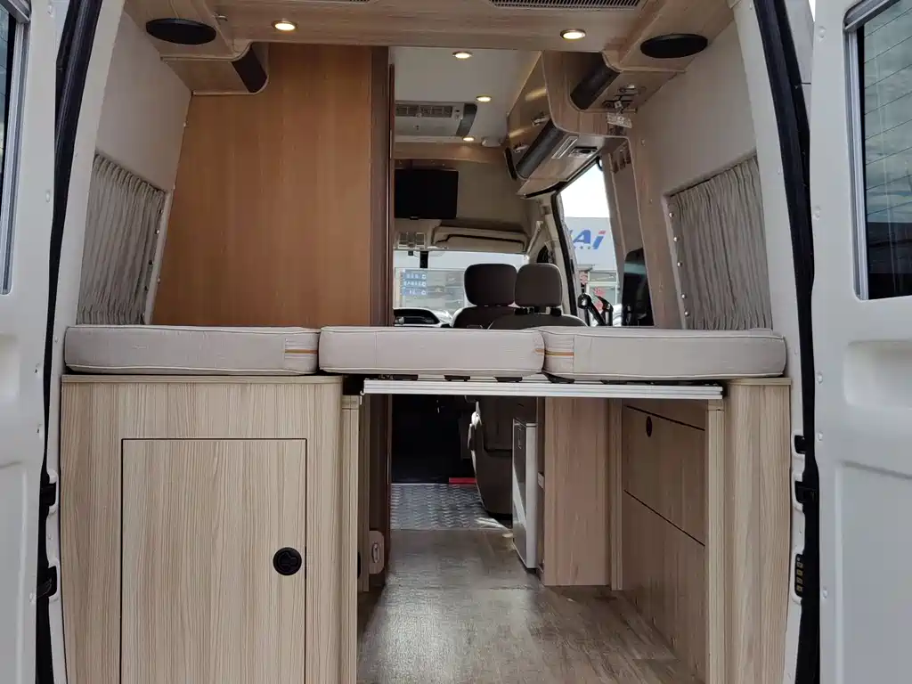 Maxus V80 RV 2018 — фото 15