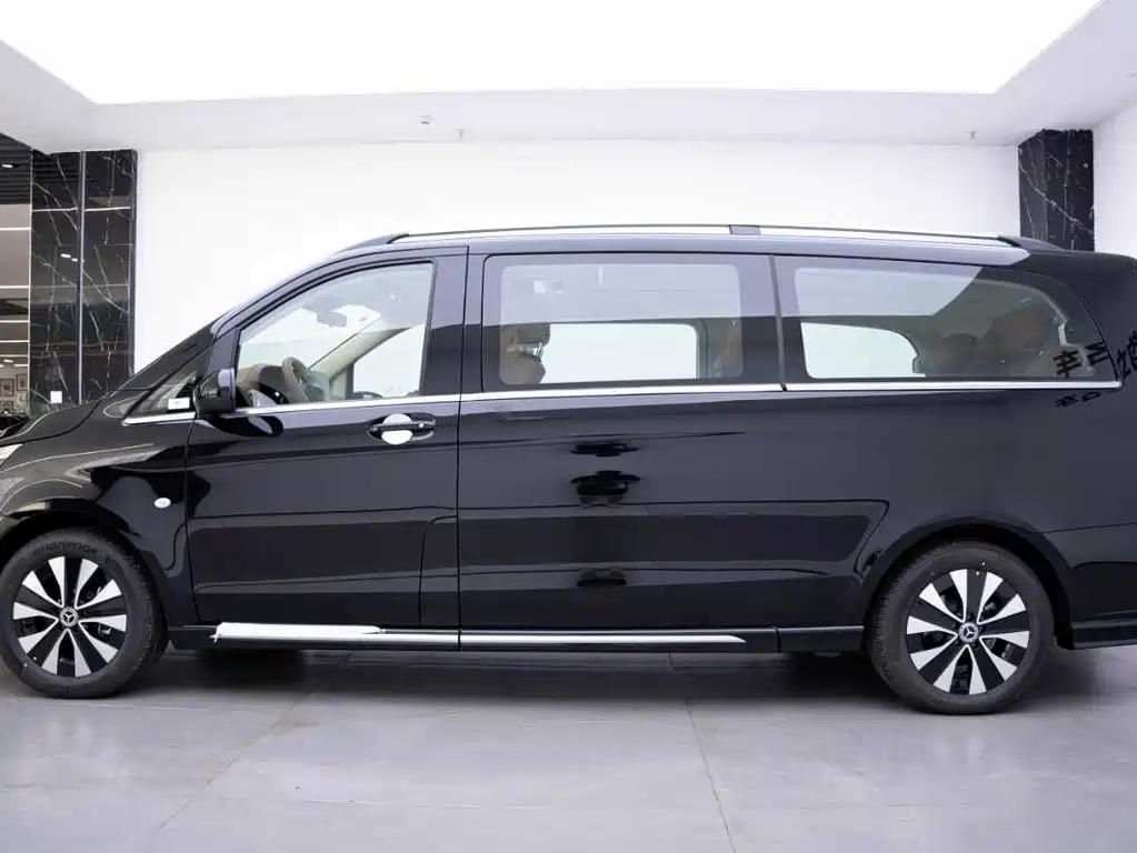 Mercedes-Benz Vito 2024 — фото 13