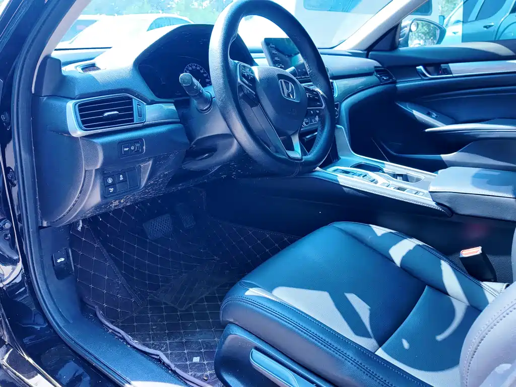 Honda Accord 2019 — фото 12