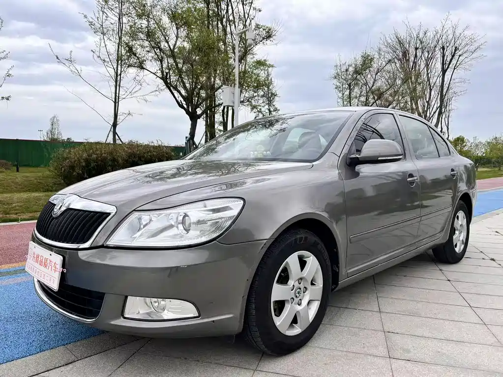 Skoda Octavia 2013 — фото 3