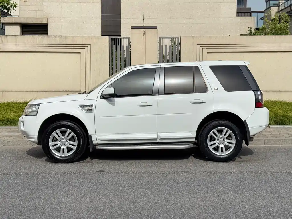 Land Rover Freelander 2 2014 — фото 2