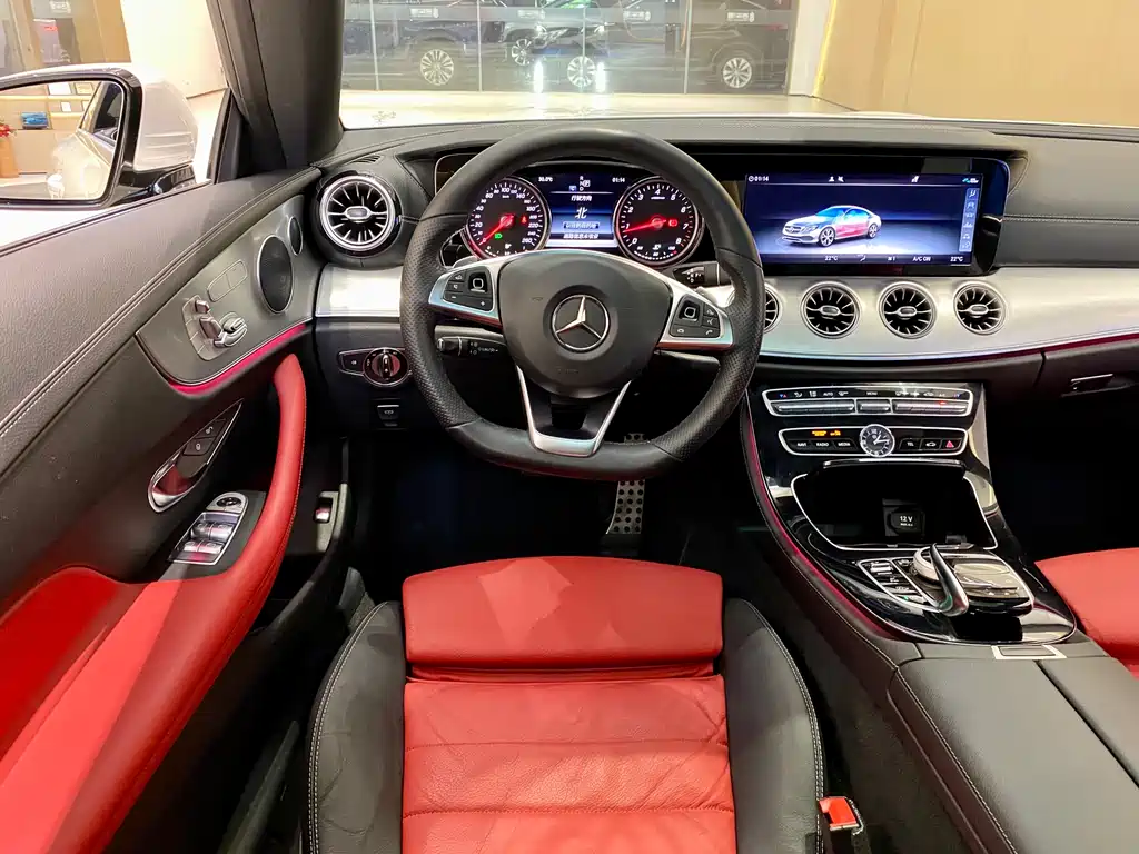 Mercedes-Benz E-Class 2018 — фото 15