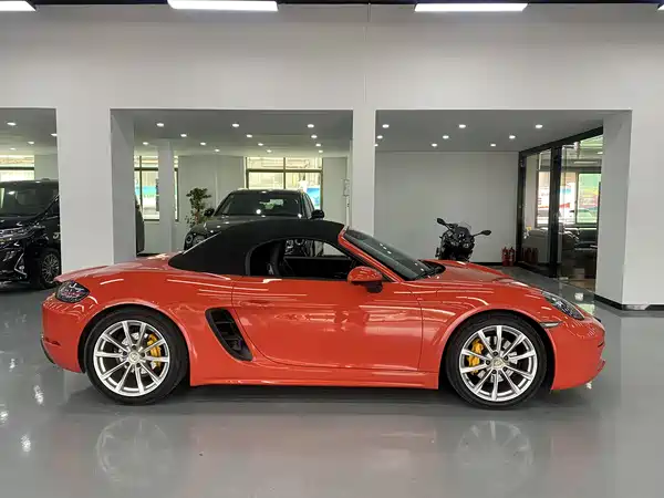 Porsche 718 2016