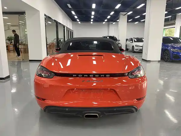 Porsche 718 2016