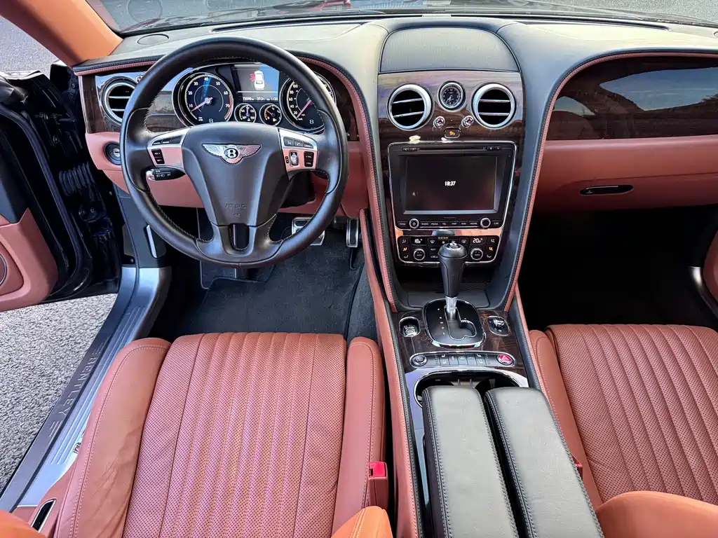 Bentley Flying Spur 2017 — фото 5