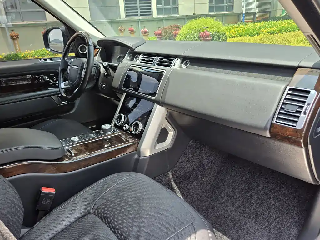 Land Rover Range Rover 2019 — фото 10