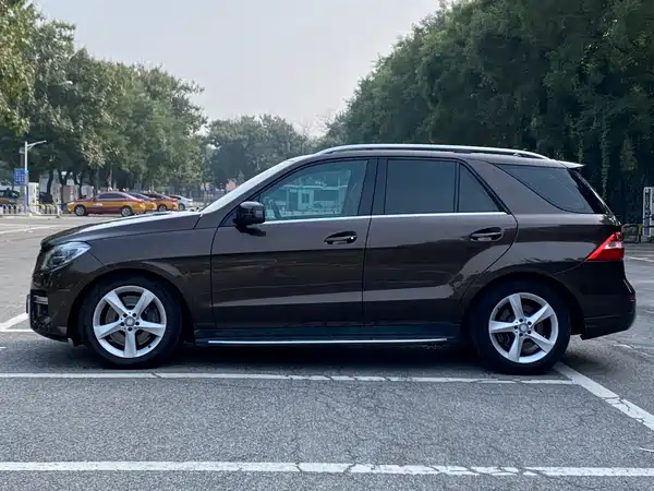 Mercedes-Benz M-Class 2012