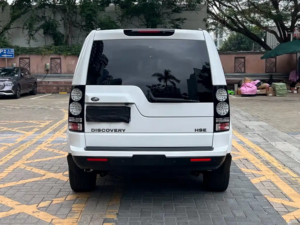 Land Rover Discovery 2015 — фото 19