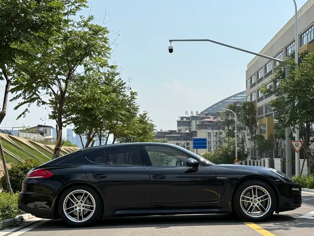 Porsche Panamera 2016 — фото 13