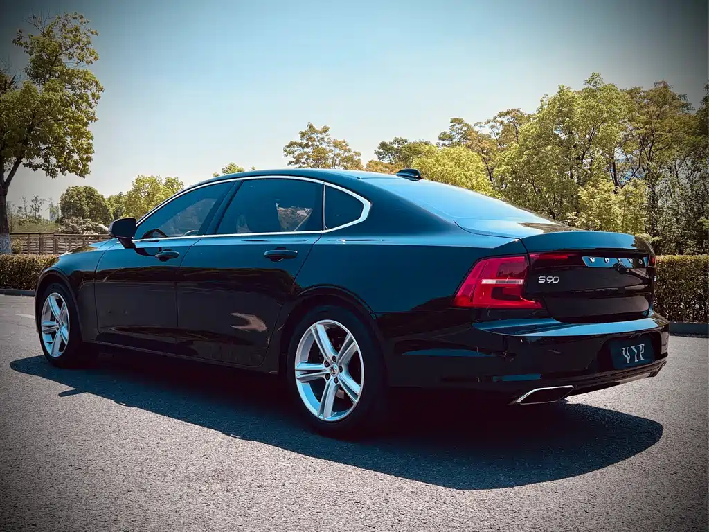 Volvo S90 2017 — фото 7