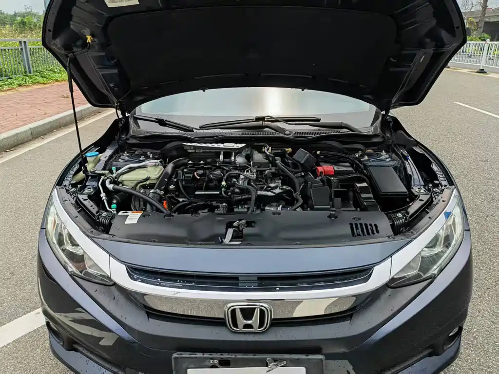 Honda Civic 2018 — фото 16