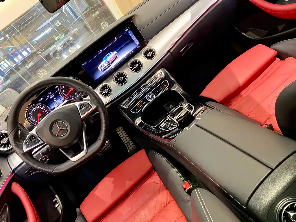 Mercedes-Benz E-Class 2018 — фото 16