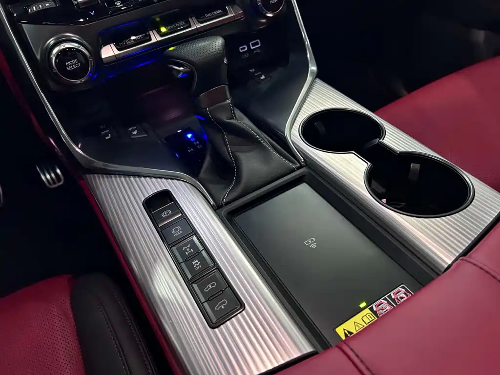 Lexus LX 2023 — фото 15