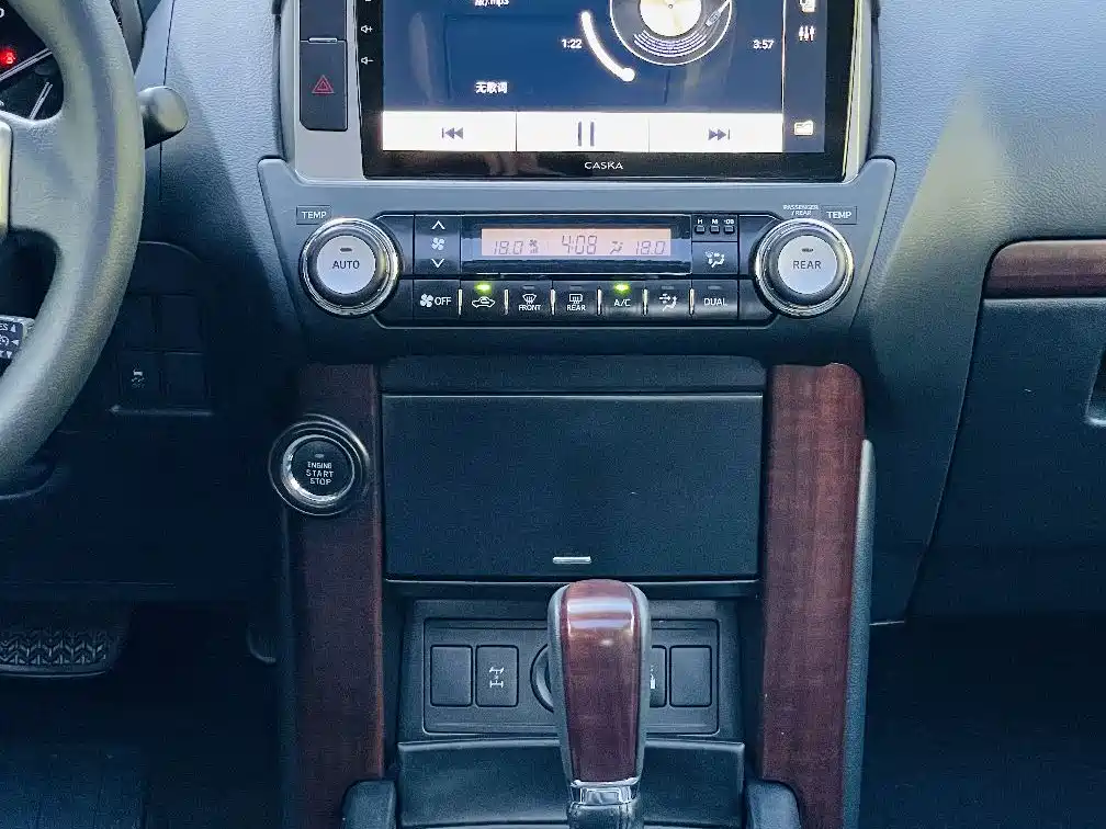 Toyota Prado 2016 — фото 11