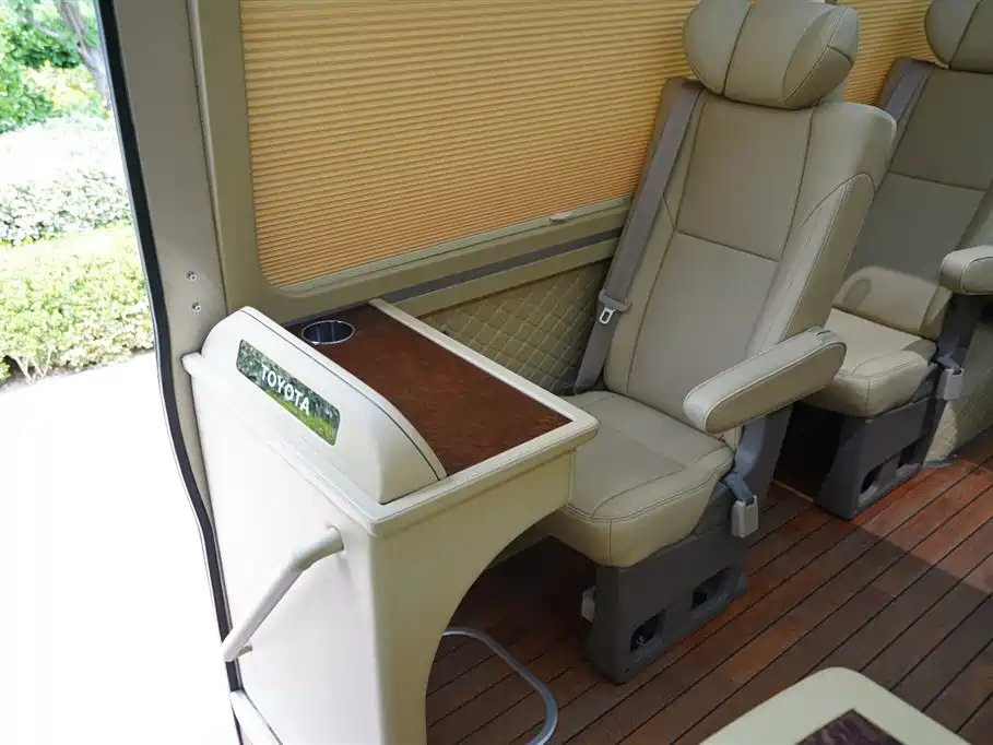Toyota Coaster 2020 — фото 18