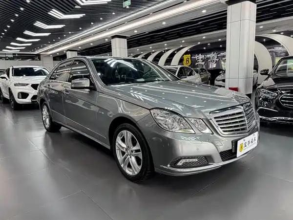 Mercedes-Benz E-Class 2010