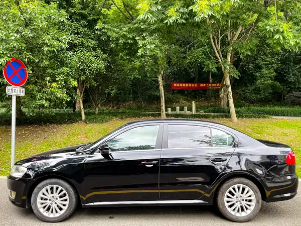 Volkswagen Lavida 2013