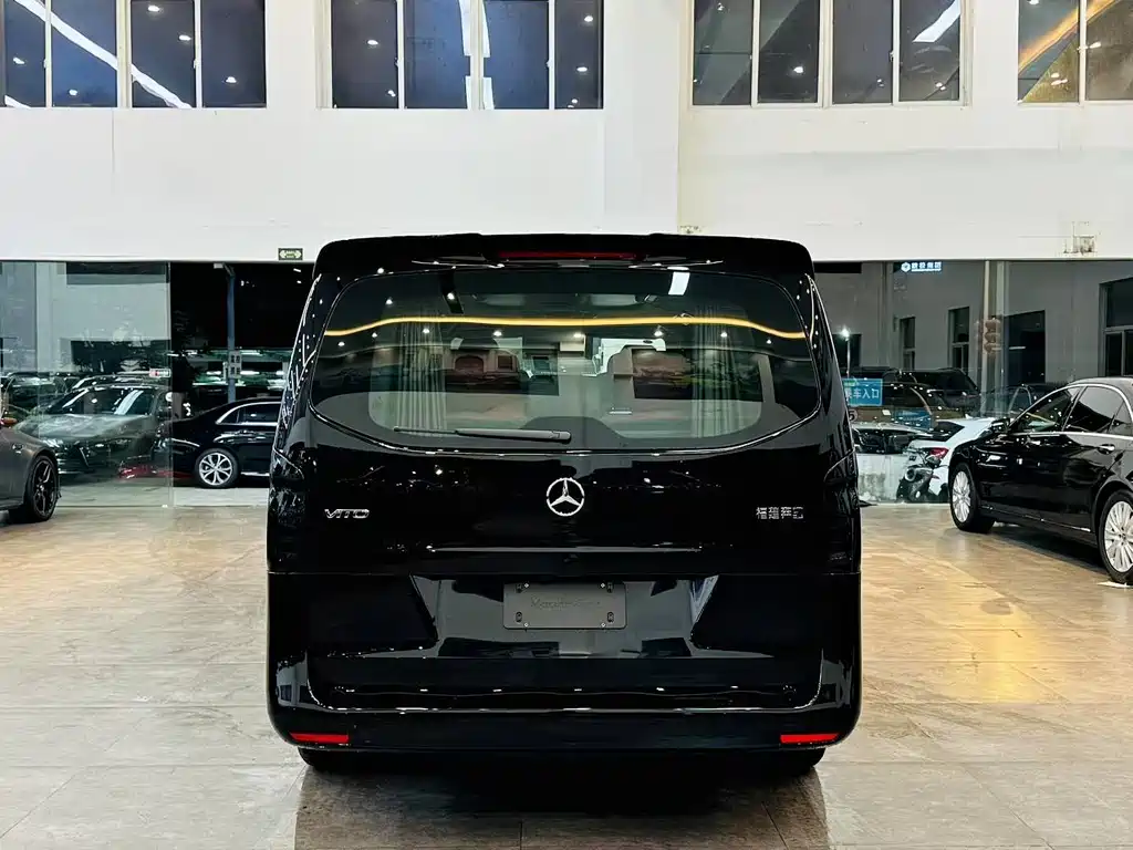 Mercedes-Benz Vito 2025 — фото 5