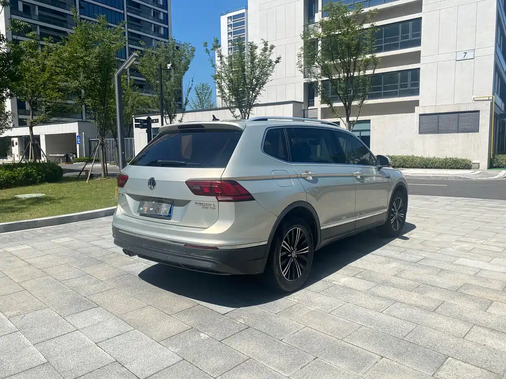 Volkswagen Tiguan L 2020 — фото 6