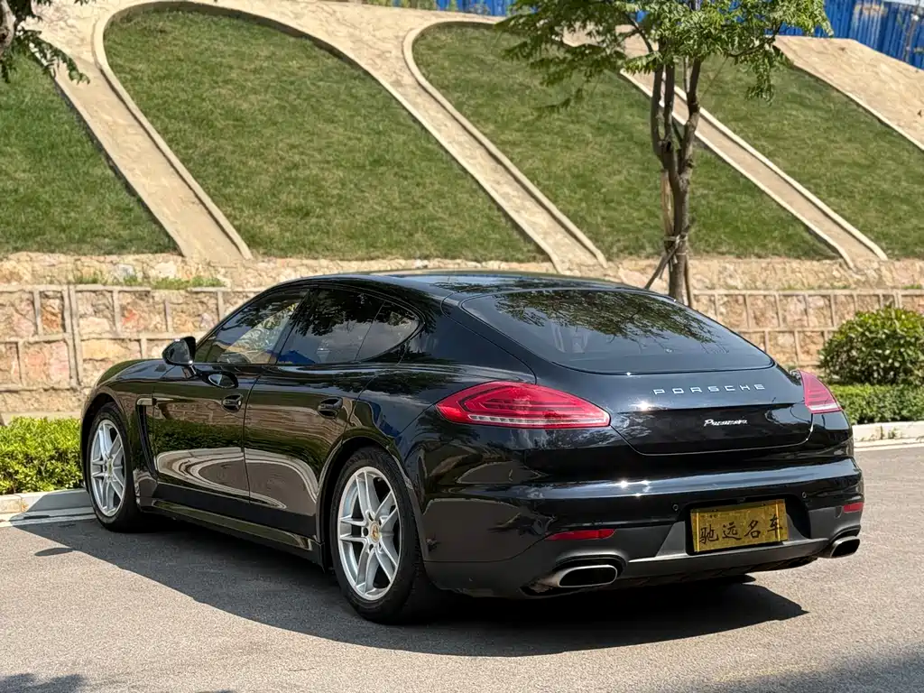 Porsche Panamera 2016 — фото 16