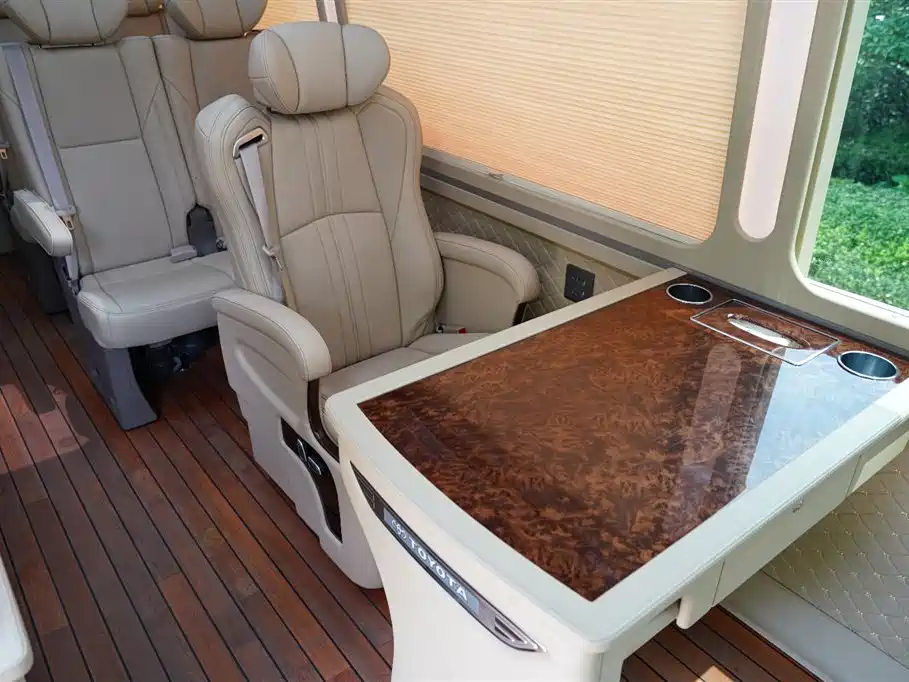Toyota Coaster 2020 — фото 15