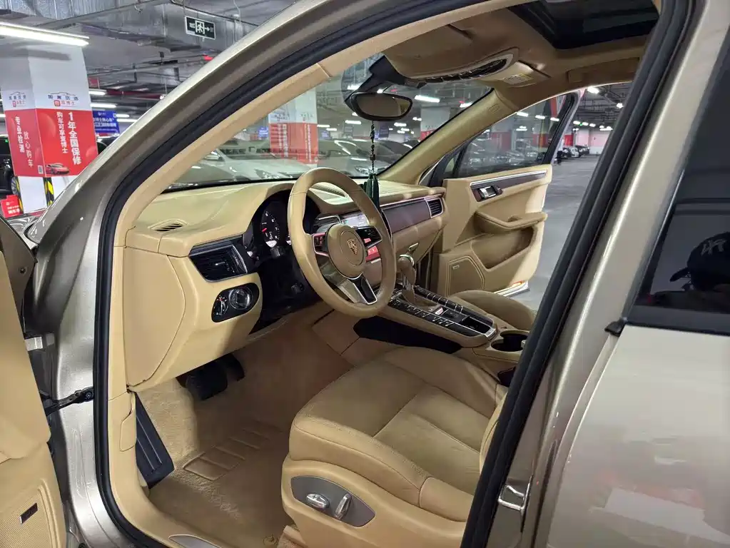Porsche Macan 2015 — фото 10