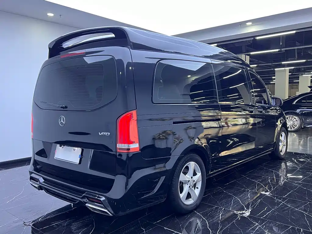 Mercedes-Benz Vito 2017 — фото 23