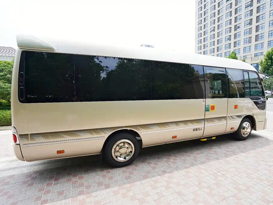 Toyota Coaster 2020 — фото 23