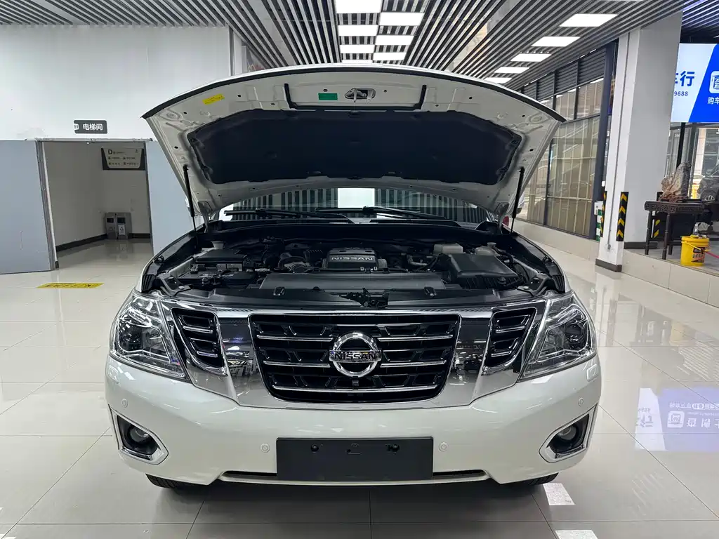 Nissan Patrol 2018 — фото 15