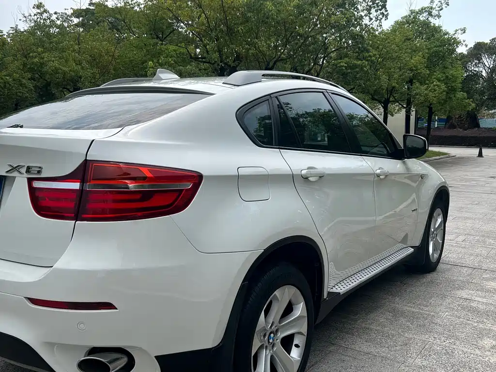 BMW X6 2014 — фото 9
