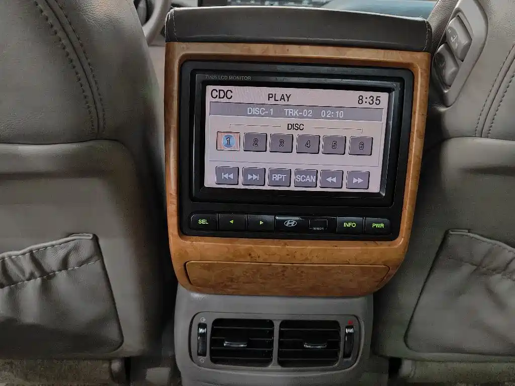 Hyundai Equus 2005 — фото 22