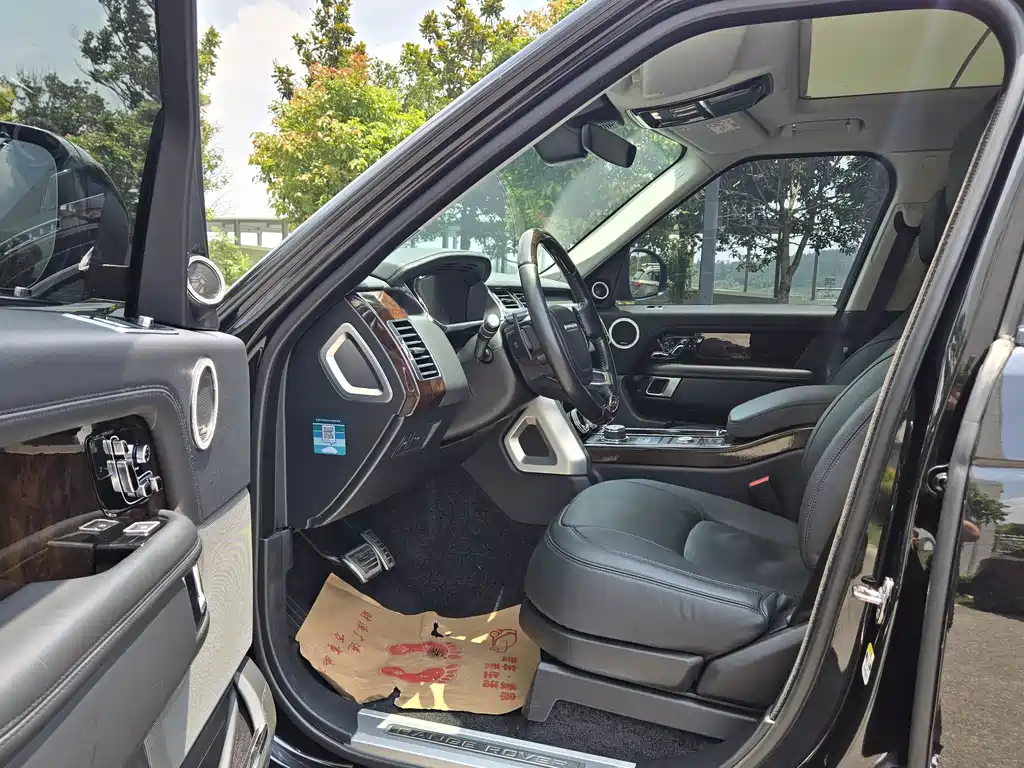 Land Rover Range Rover 2019 — фото 12
