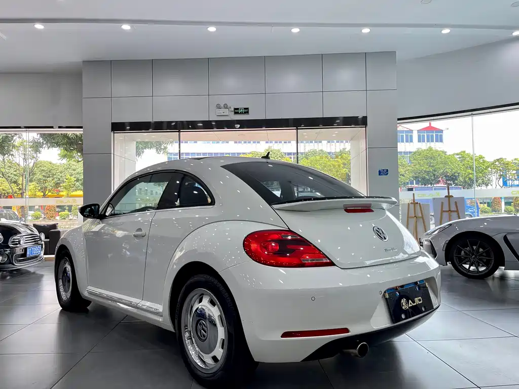 Volkswagen Beetle 2016 — фото 13