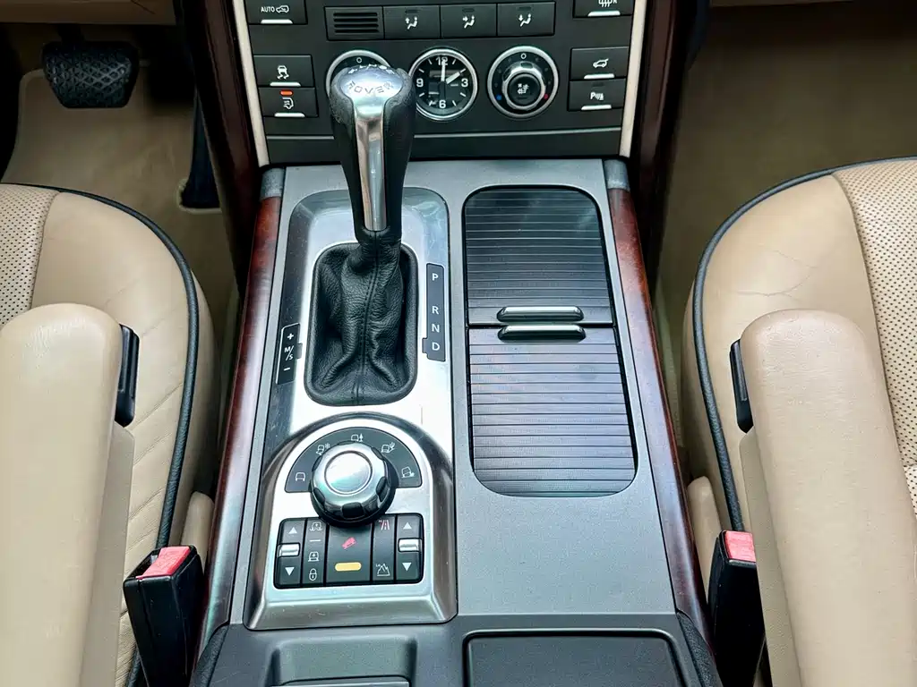 Land Rover Range Rover 2010 — фото 15