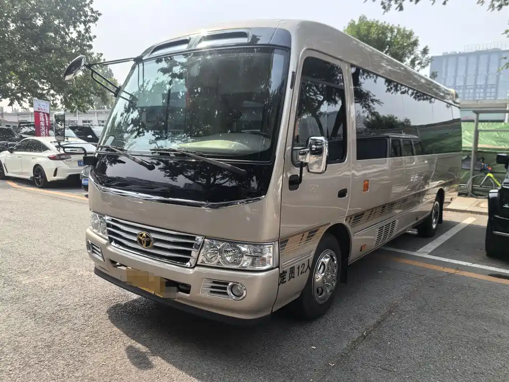 Toyota Coaster 2022