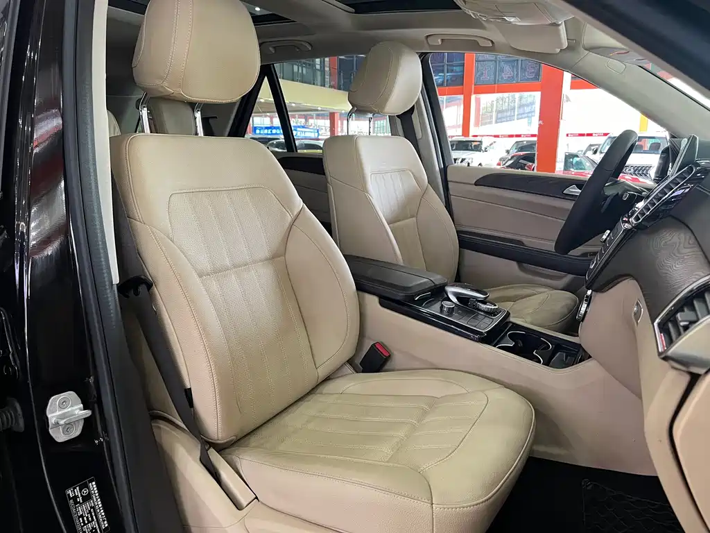 Mercedes-Benz GLE 2017 — фото 15