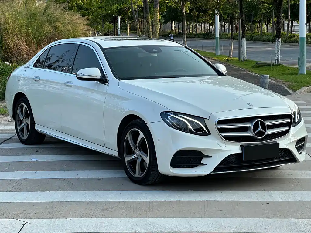 Mercedes-Benz E-Class 2017 — фото 3