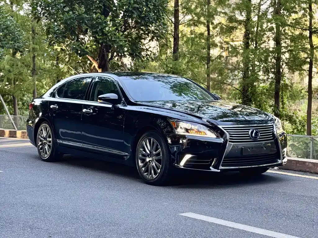 Lexus LS 2013 — фото 3
