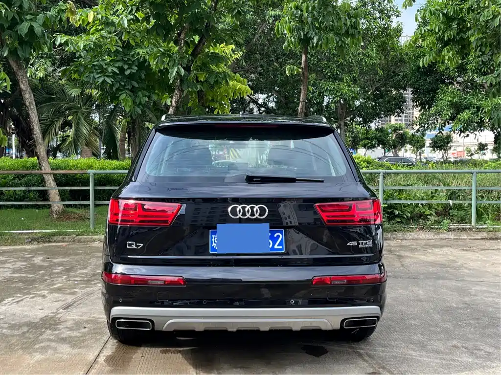 Audi Q7 2019 — фото 5