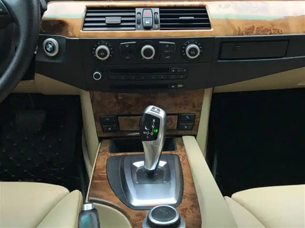 BMW 5 Series 2008 — фото 14