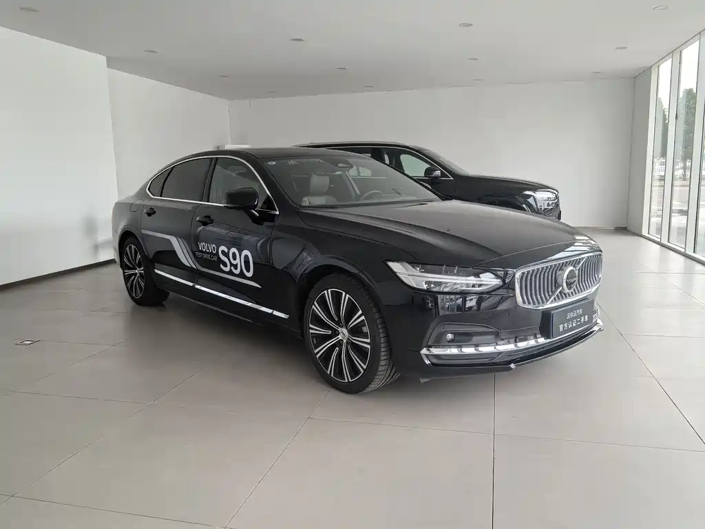 Volvo S90 2024 — фото 1