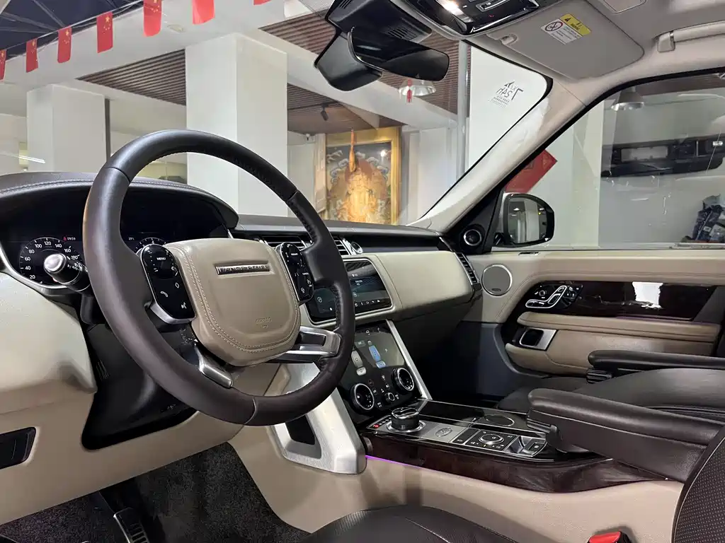 Land Rover Range Rover 2021 — фото 12